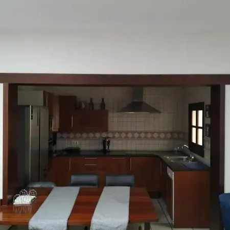 Casa Carlos Villa *